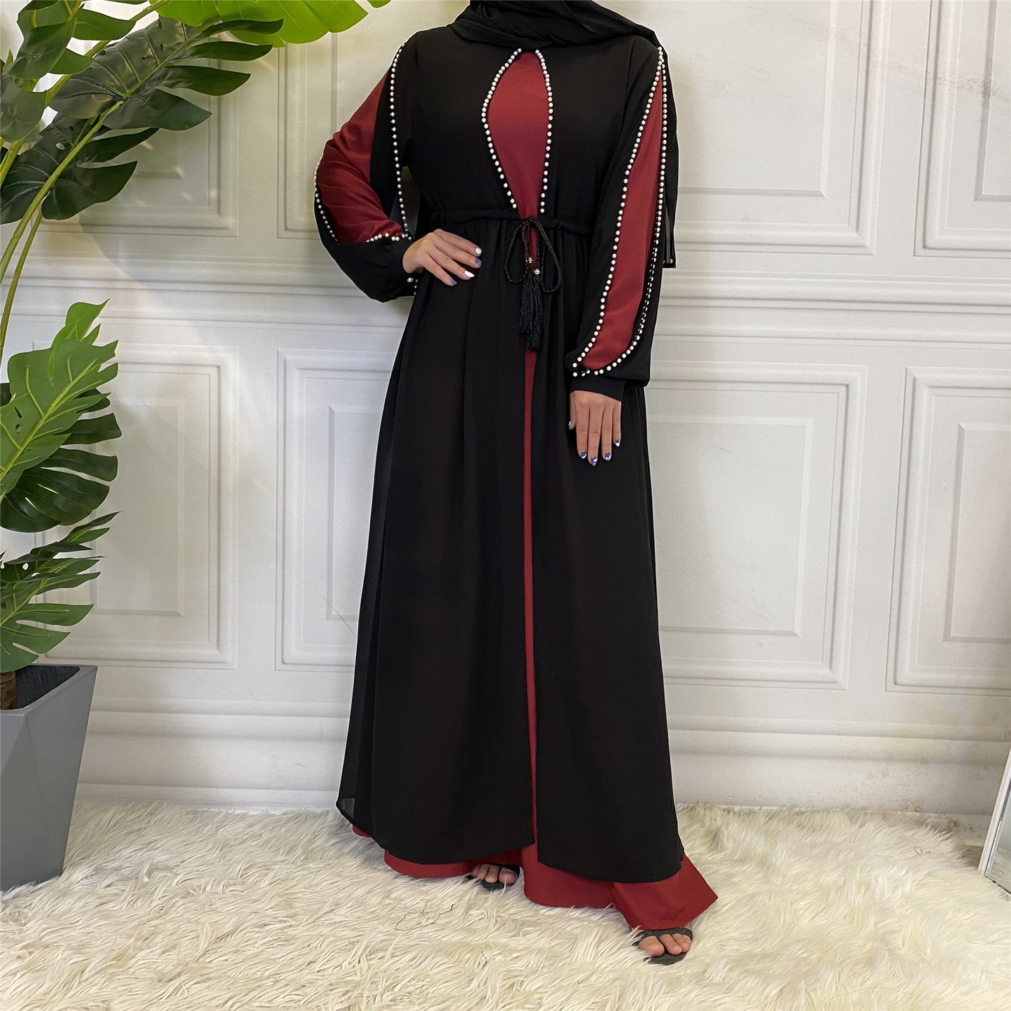 Muslim abaya